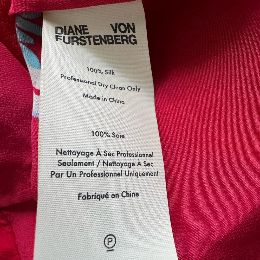 DIANE VON FURSTENBERG 100% SILK FARLI CROSS-OVER BLOUSE RED FLORAL TOP SIZE 6 - Picture 7 of 7